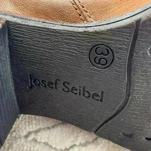Josef Seibel  brown leather ankle booties - Picture 7 of 7